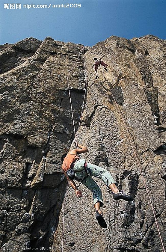 攀岩运动的人图片